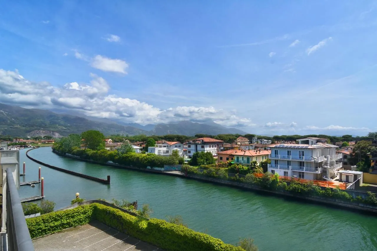 Michelangelo rta Aparthotel Cinquale 2*,  Italië