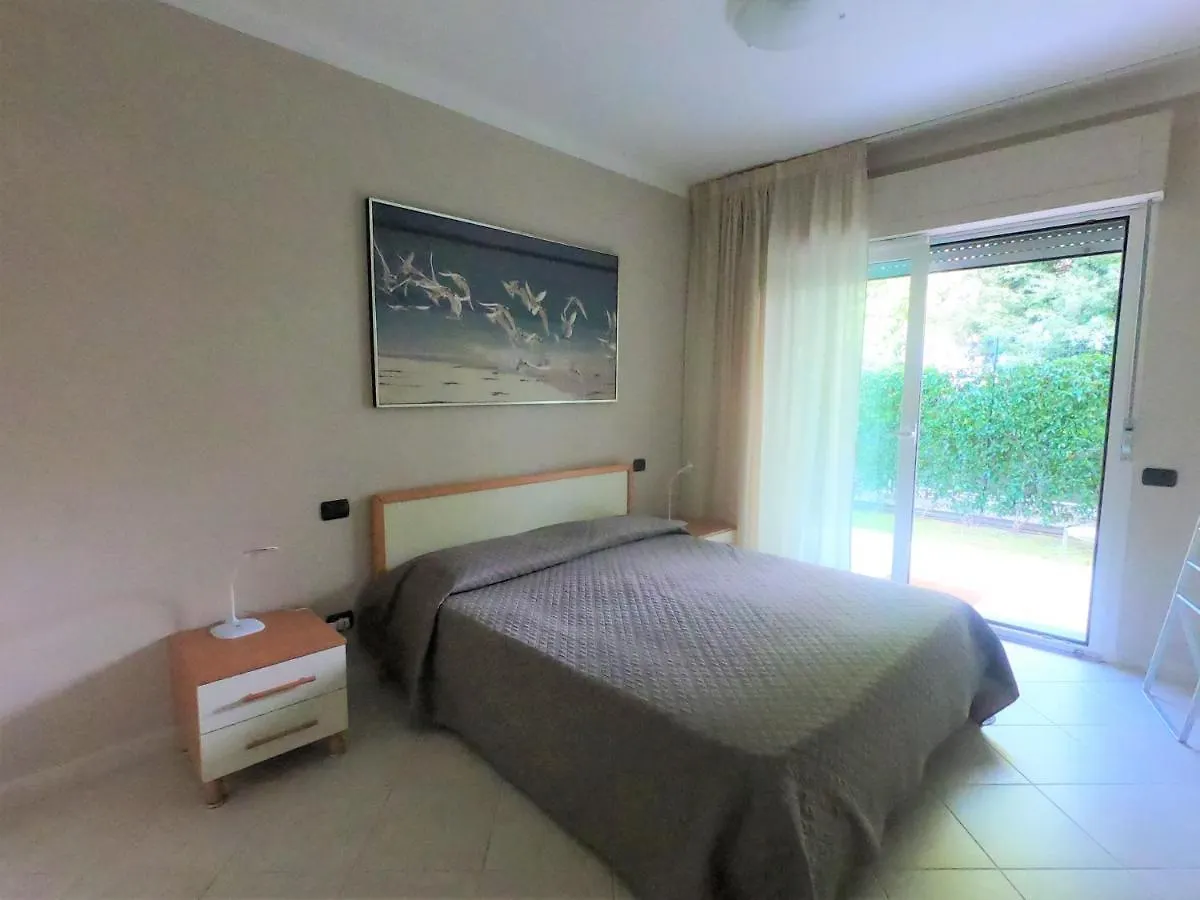 Michelangelo rta Aparthotel Cinquale 2*,  Italië